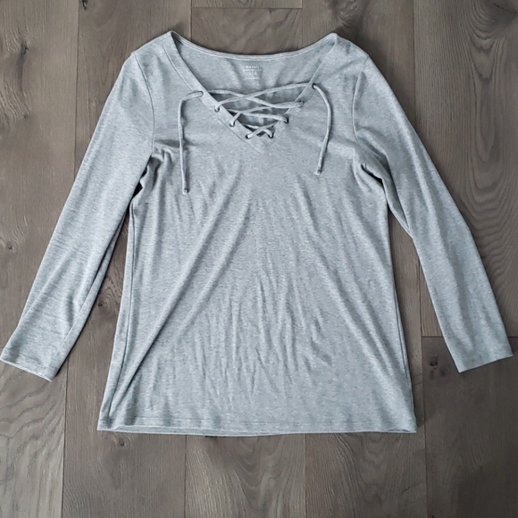 Old Navy grey lace up top - Picture 1 of 3